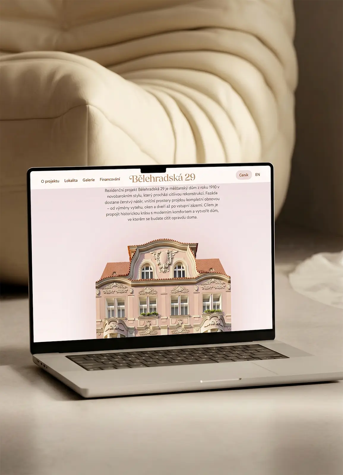 Bělehradská 29, web mockup na notebooku