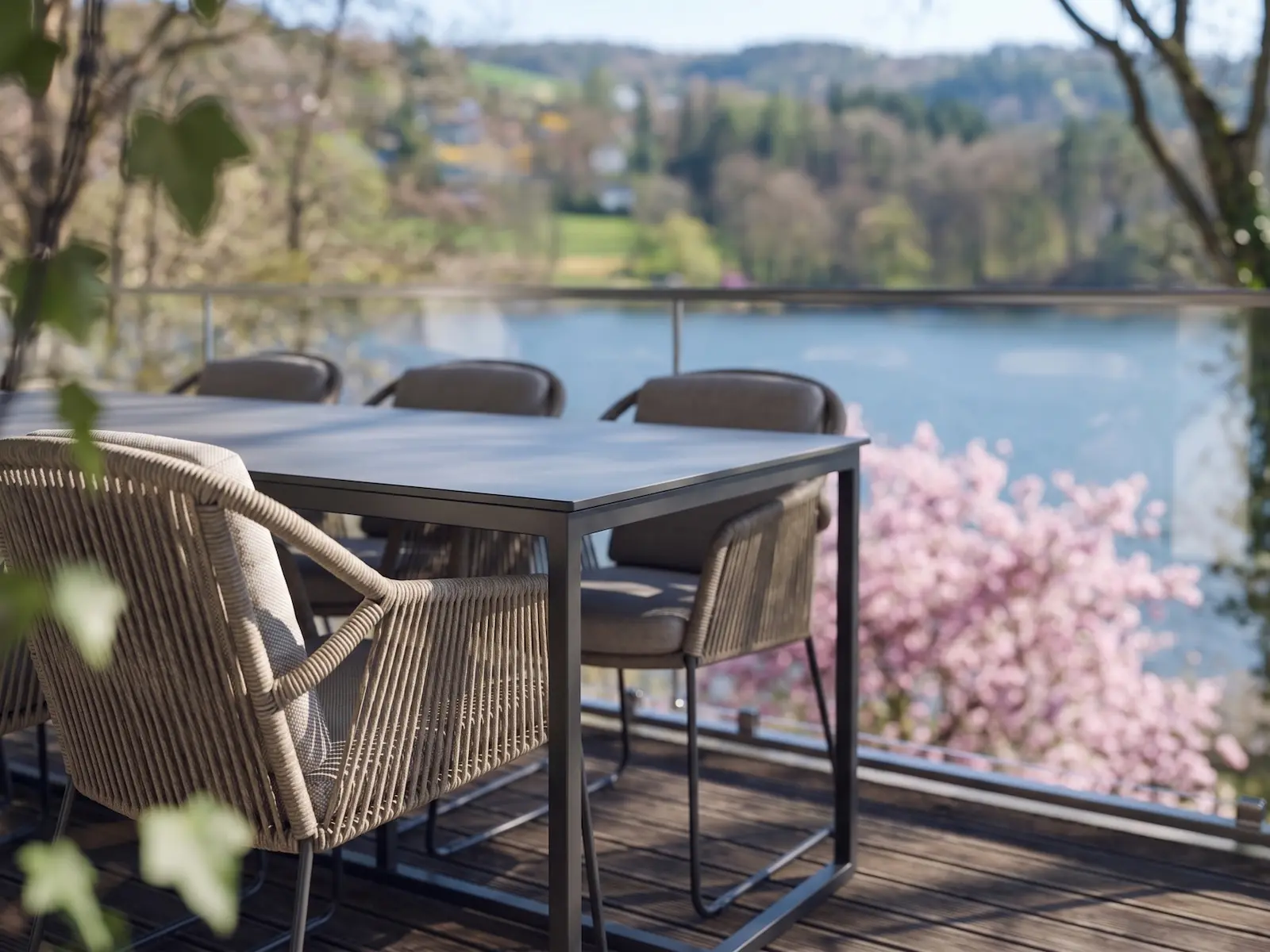 Vila Westfield, terasa s výhledem na jezero